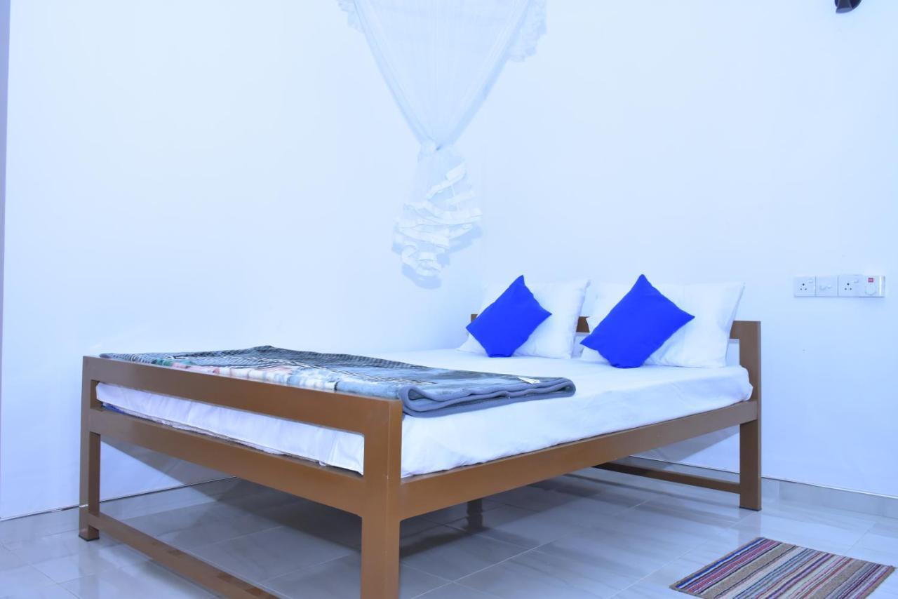 Little Ele Safari Lodge 우다왈라웨 외부 사진